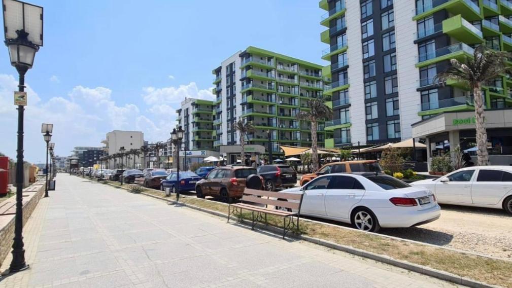 Apartament Rebeca Lux by Alezzi Beach Resort Năvodari Exterior foto